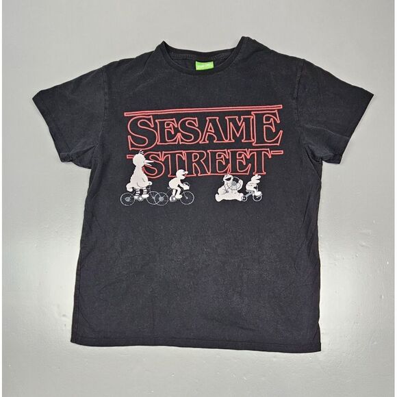 Sesame Street x Stranger Things T-Shirt Adult Size Large.‎ Black Short Sleeve. - Picture 1 of 6